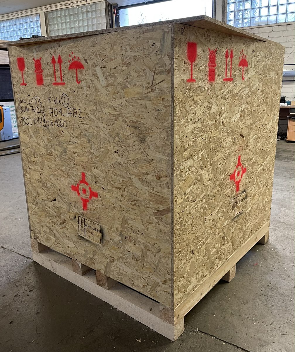 Exportkiste mit Kennzeichnung