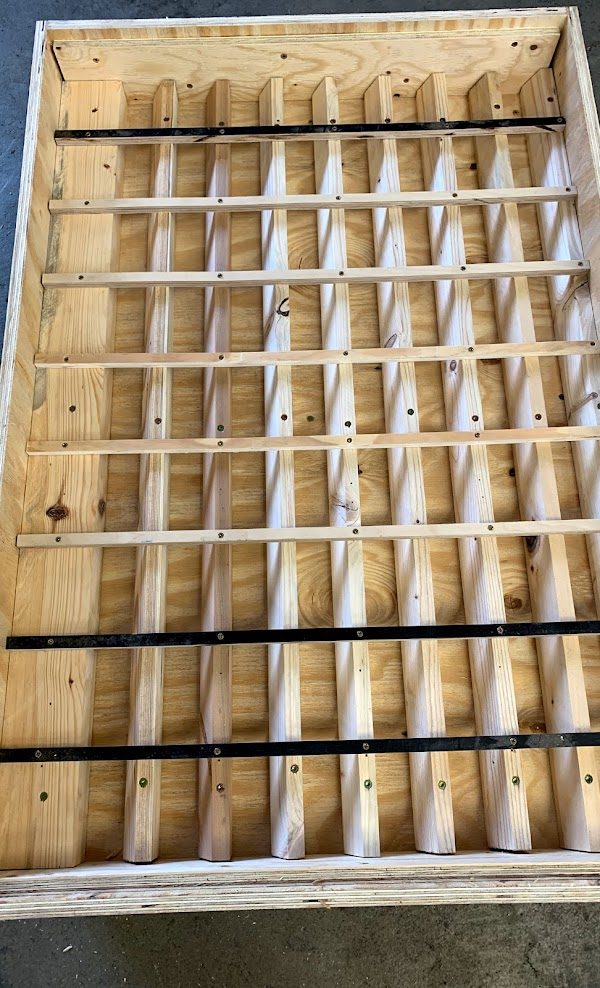 Lattenverschlag für sperrige Teile